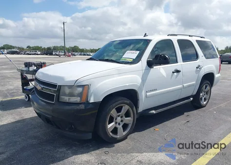 2008 Chevrolet Tahoe Lt z USA, uszkodzony, nr VIN 1GNFC13028R184035